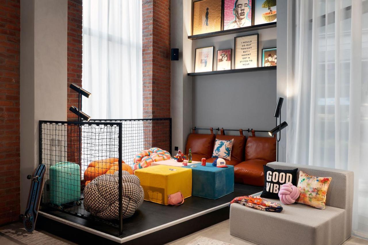 Moxy Manchester City 외부 사진