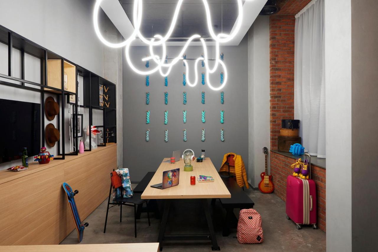 Moxy Manchester City 외부 사진